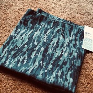 Vinyasa scarf camo print